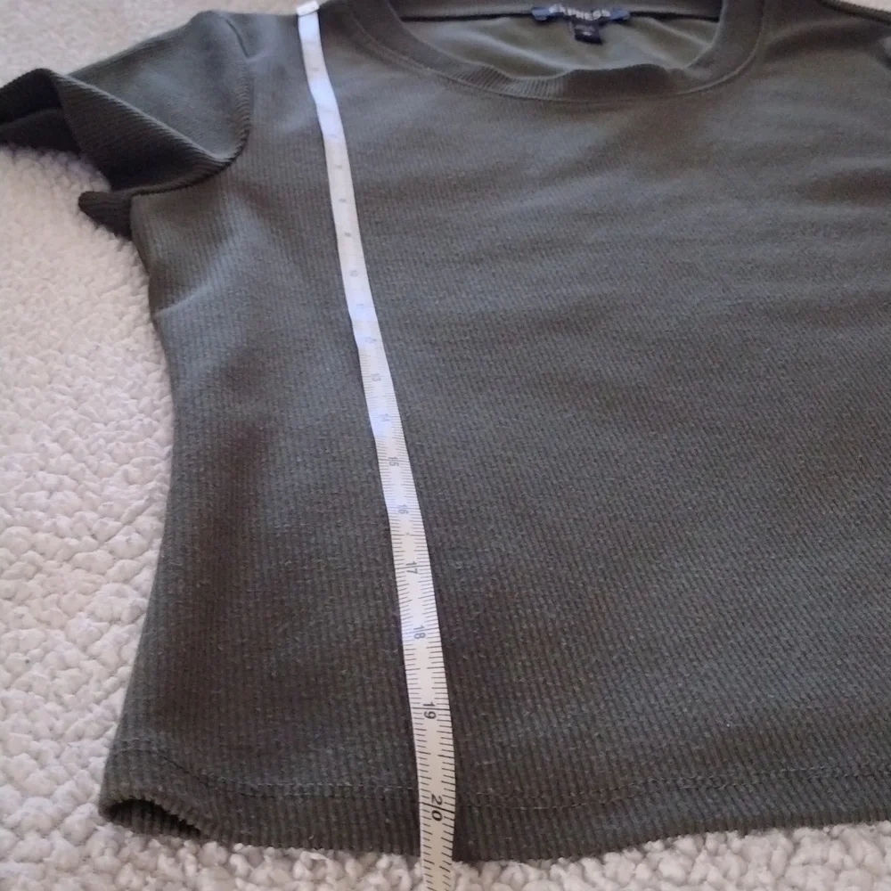 4 EXPRESS Shirts. Size Medium - Picture 10 of 13